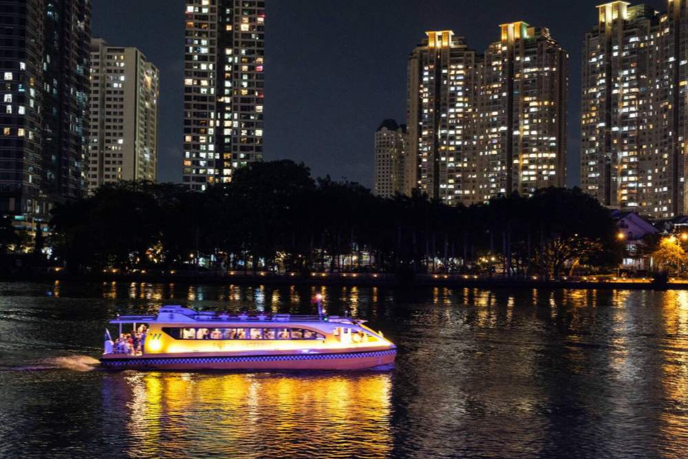 ארוחת ערב על דואן (Saigon River Cruise)